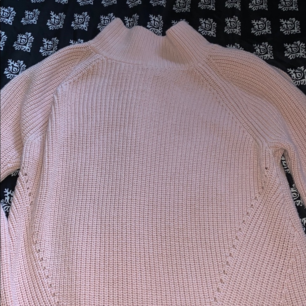 Long sleeve knit top